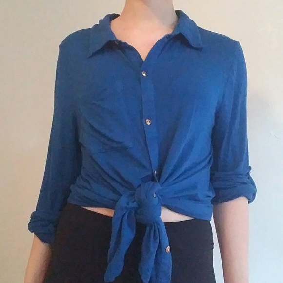 FOREVER 21 TOP - Picture 1 of 3